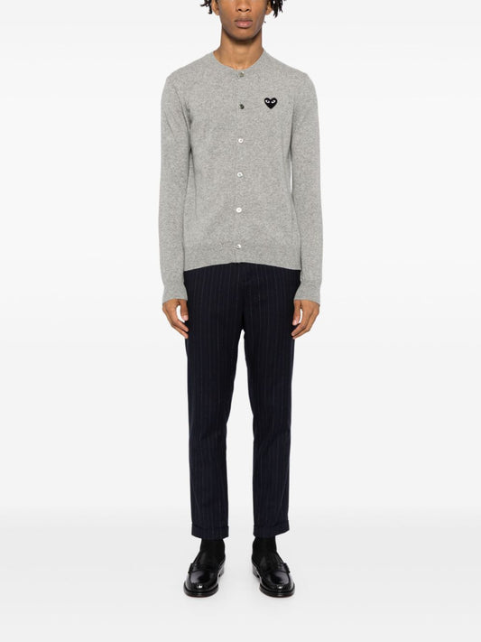 ROUND-NECK BLACK EMBLEM TOPS