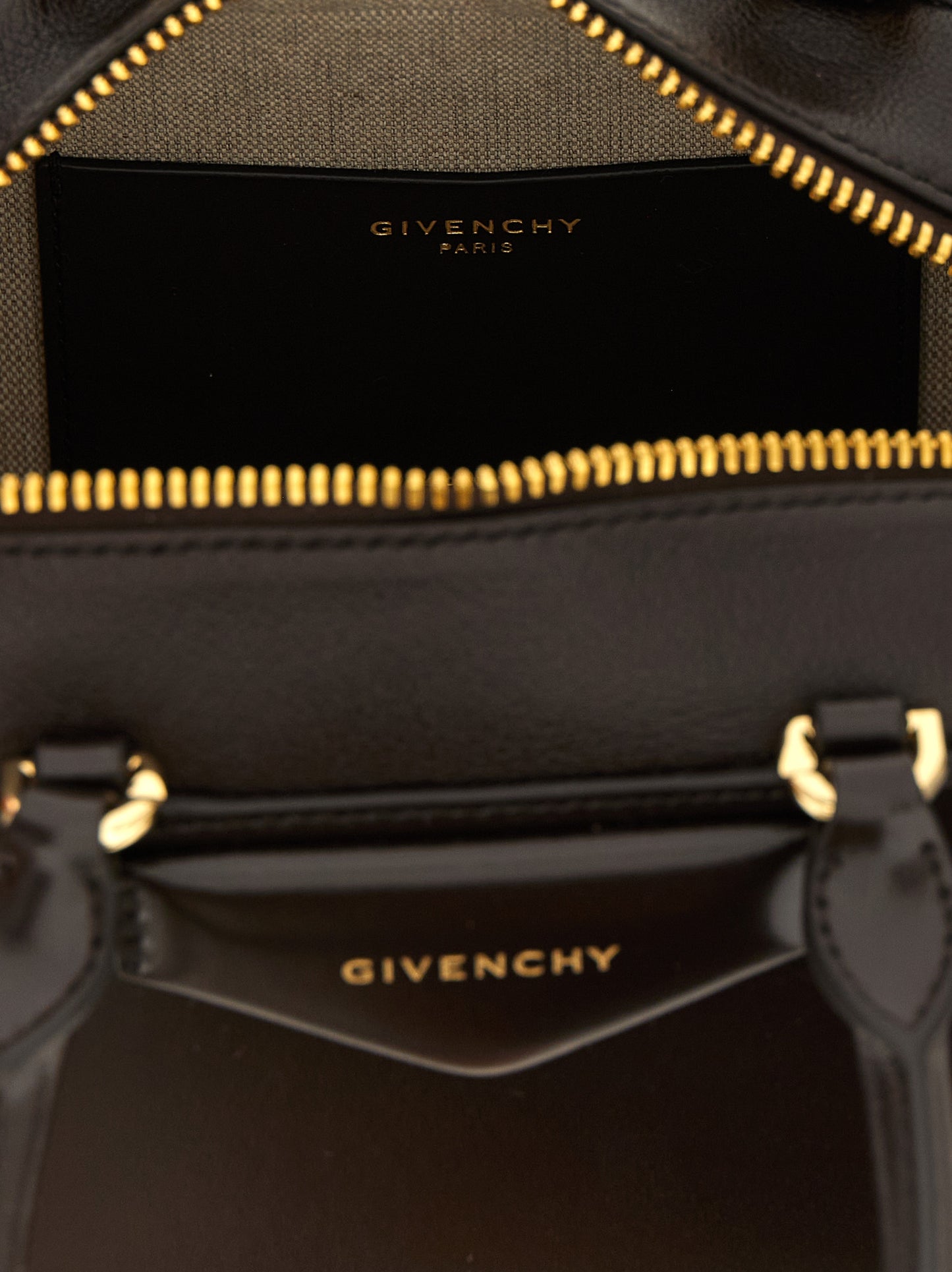 'Antigona East-West' small handbag Hand bags