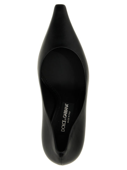 'Mun' pumps Pumps