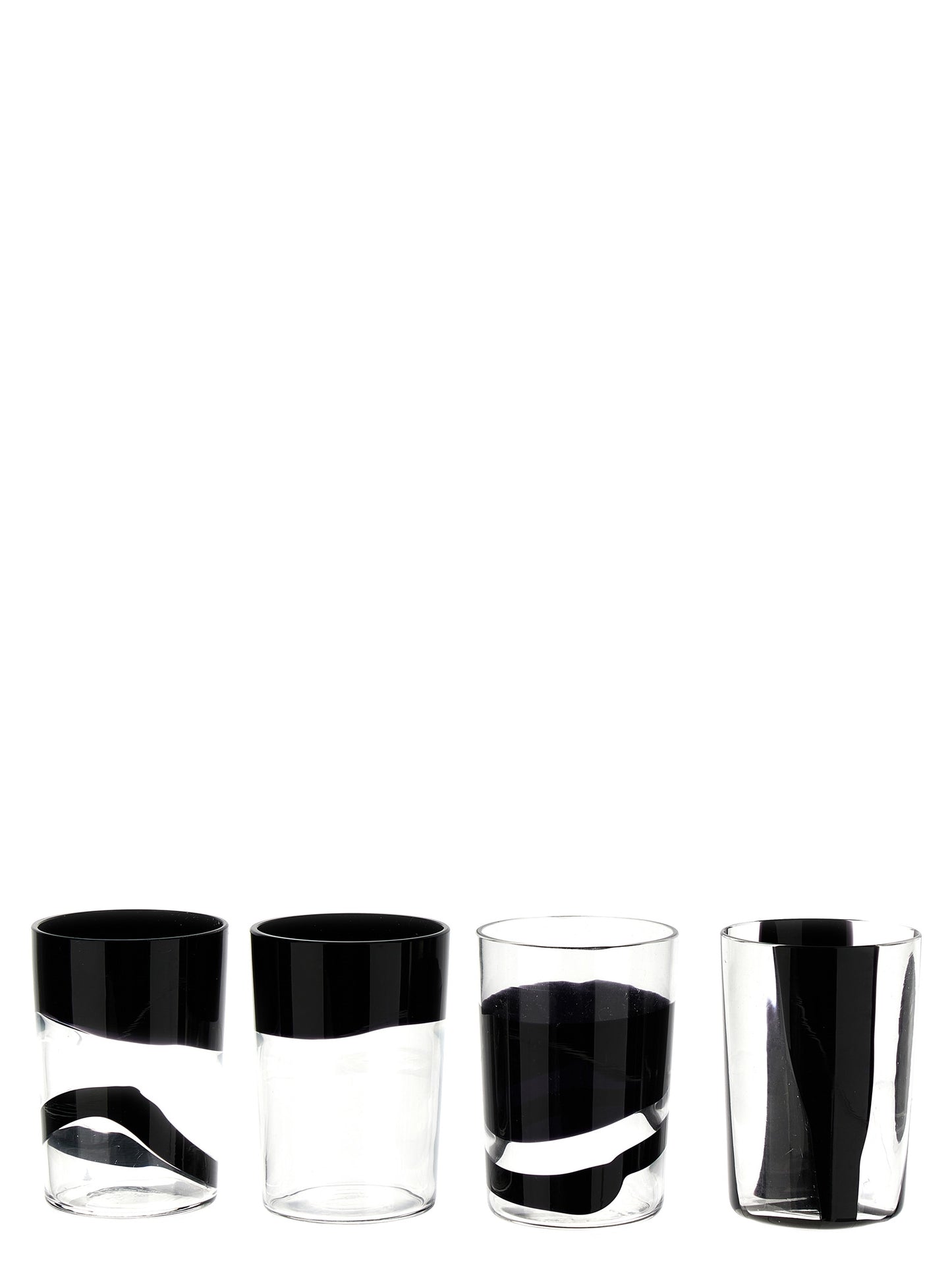 Set of 4 glasses Glasses and bottles