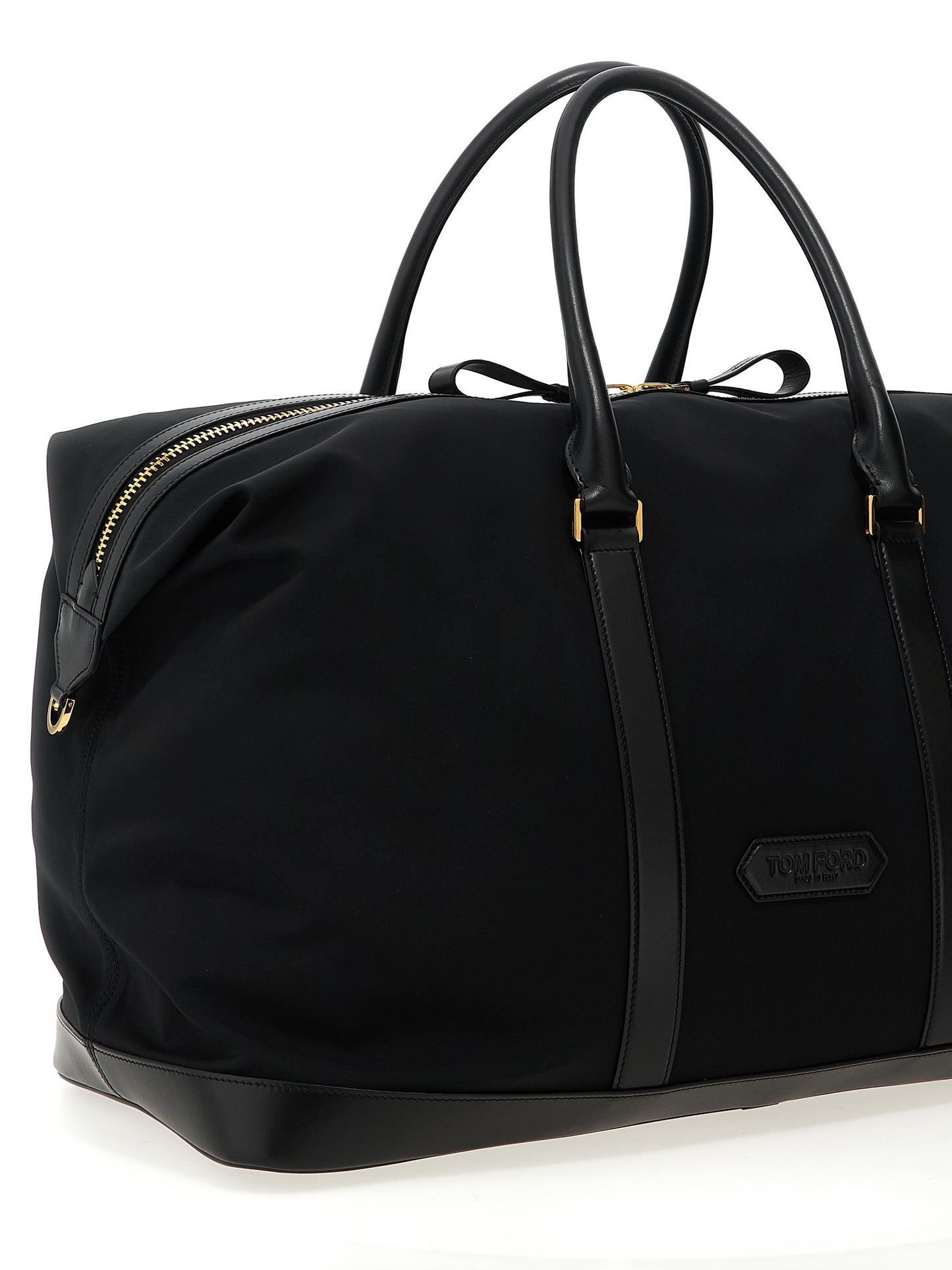 Leather details travel bag Lifestyle