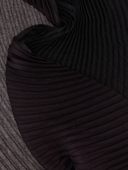 'Double Pleats' stole Scarves, foulards