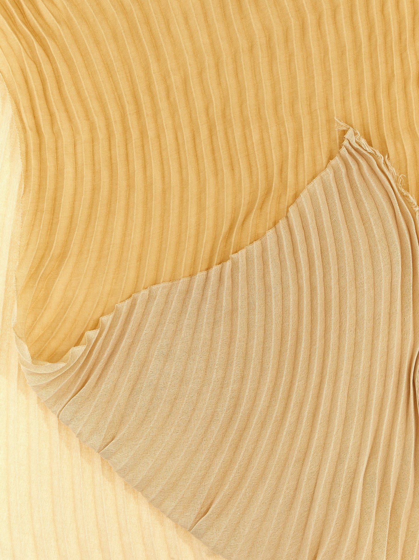 'Double Pleats' stole Scarves, foulards