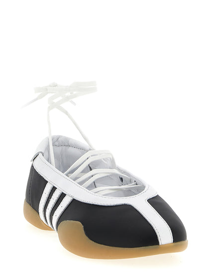 'Taekwondo Mei' ballet flats Flat shoes