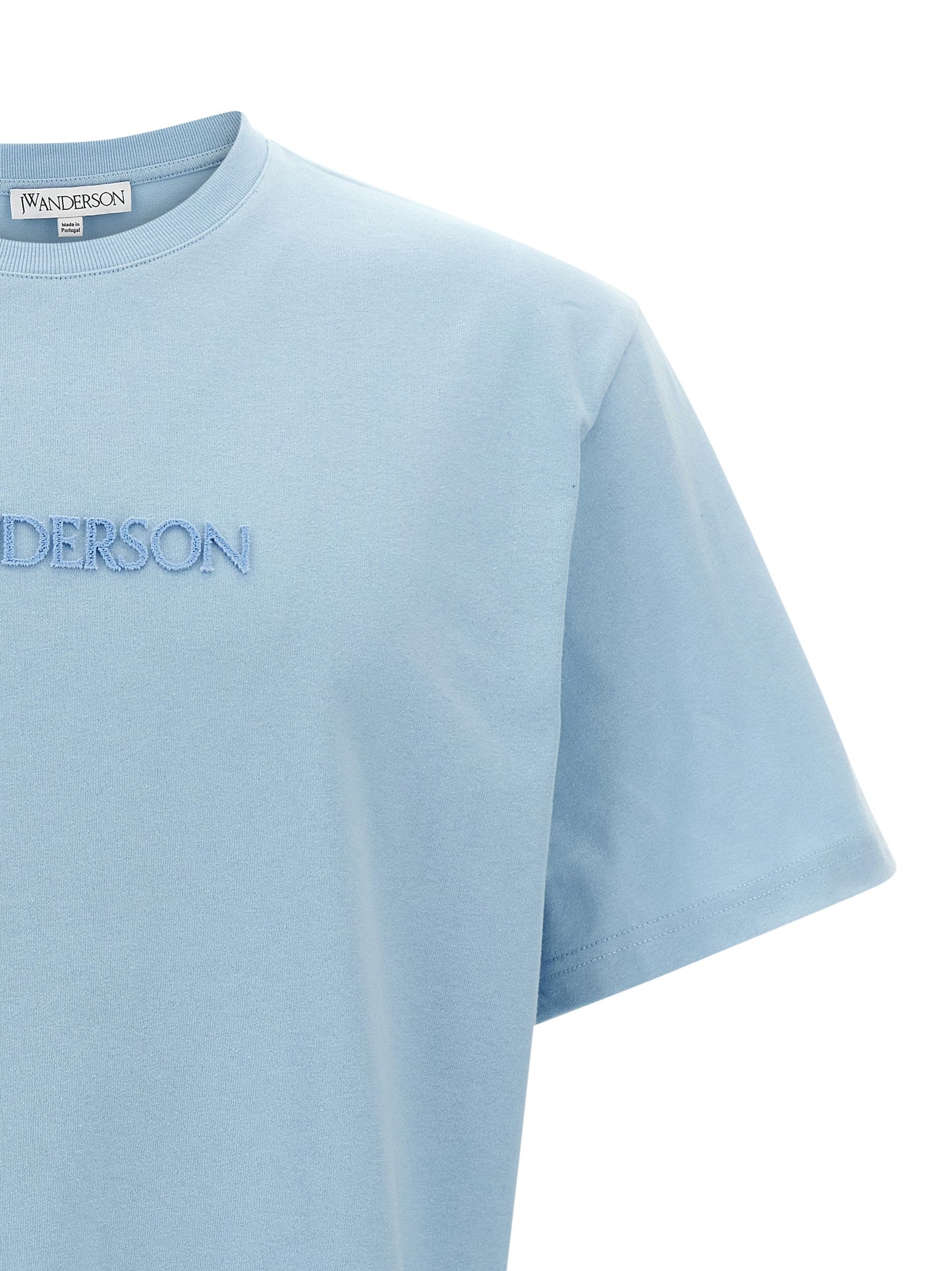 Three-dimensional logo t-shirt T-shirt