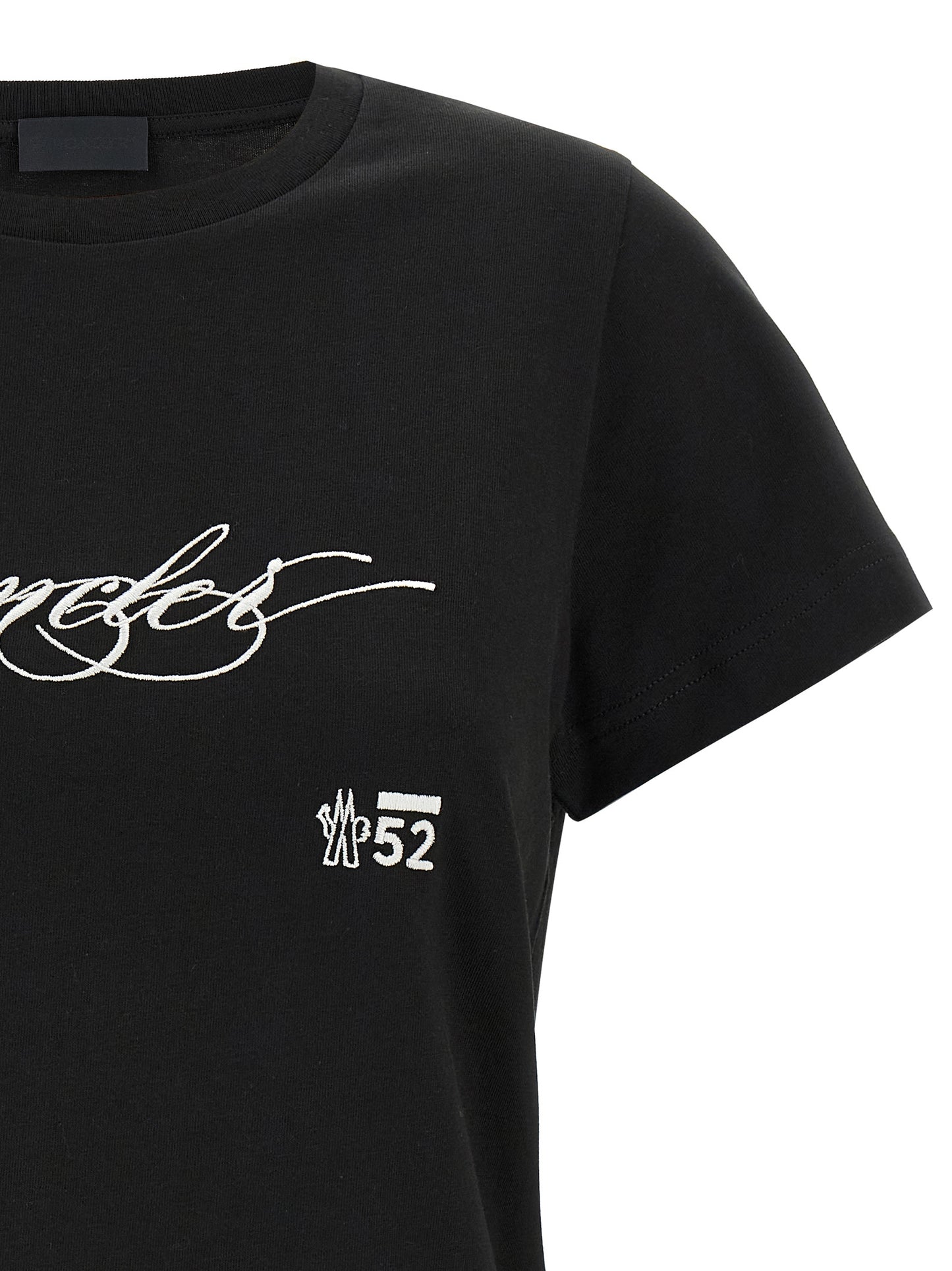 Embroidery t-shirt T-shirt