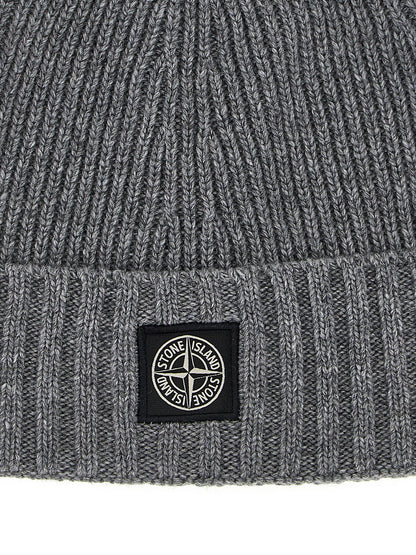 Logo patch beanie Hats