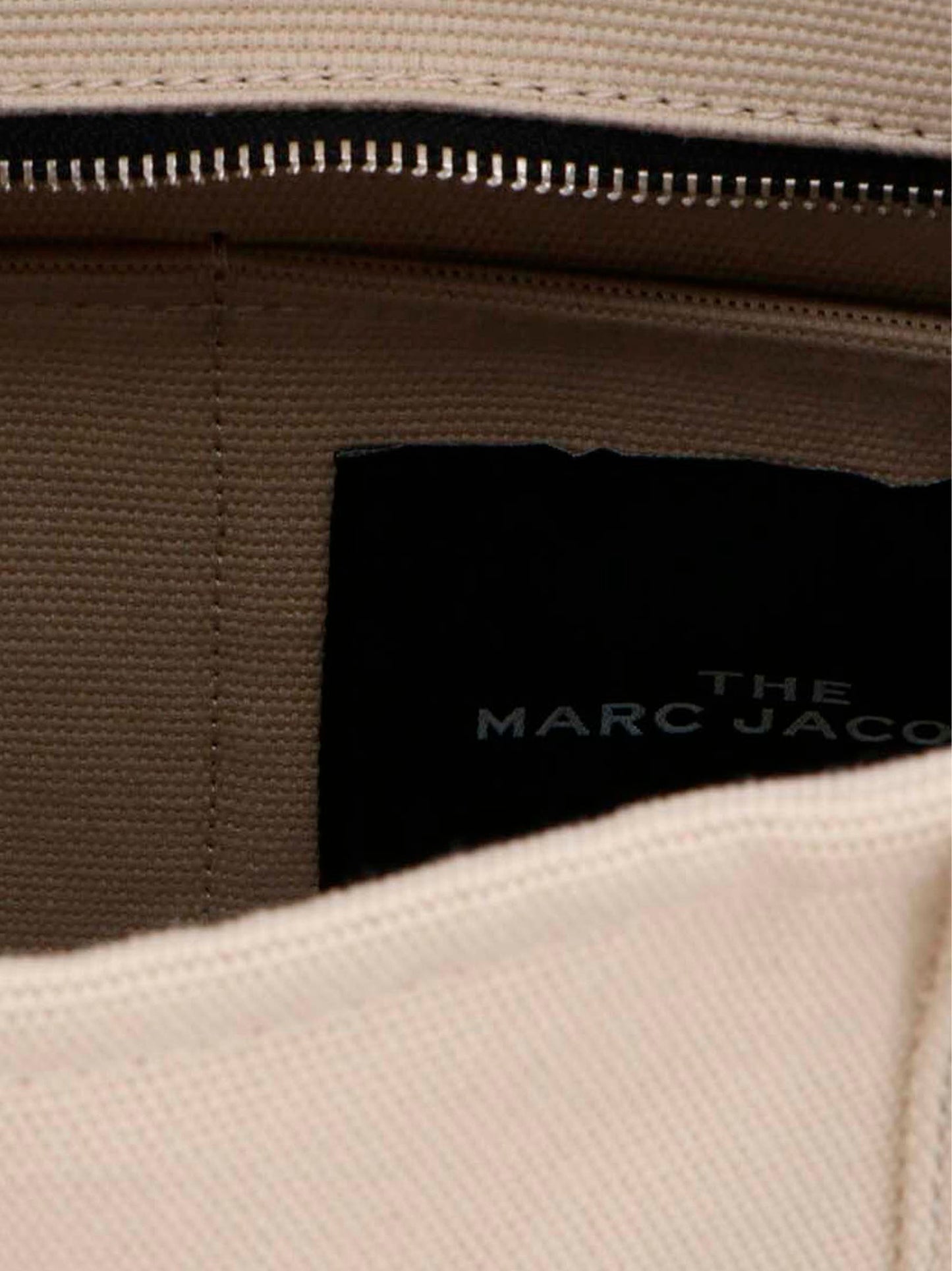 Shopping 'The Jacquard Medium Tote' Tote bag