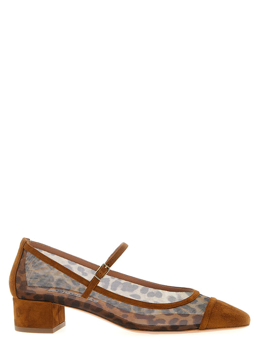 'Mayor' pumps Pumps
