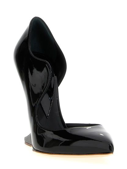 'Blastic' pumps Pumps