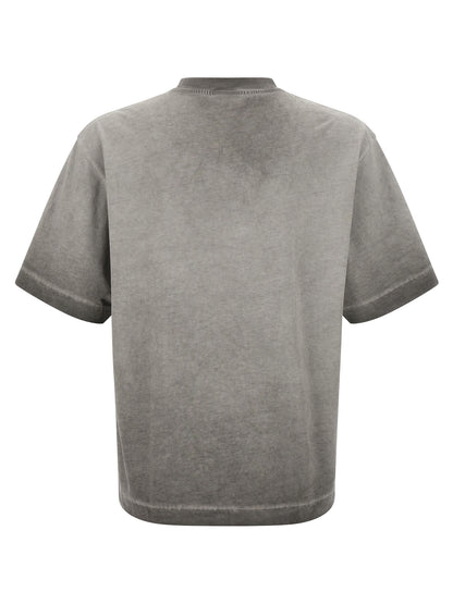 'Laundry Skate' T-shirt T-shirt
