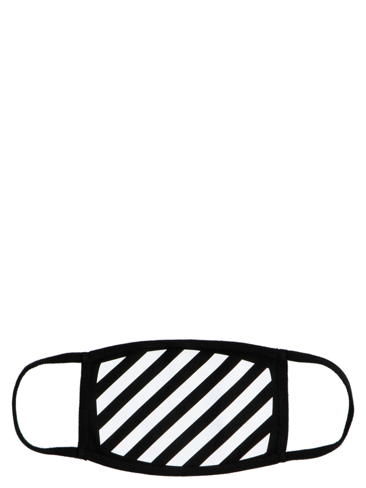 'Diag' mask Lifestyle