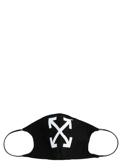 'Arrow’ mask Lifestyle