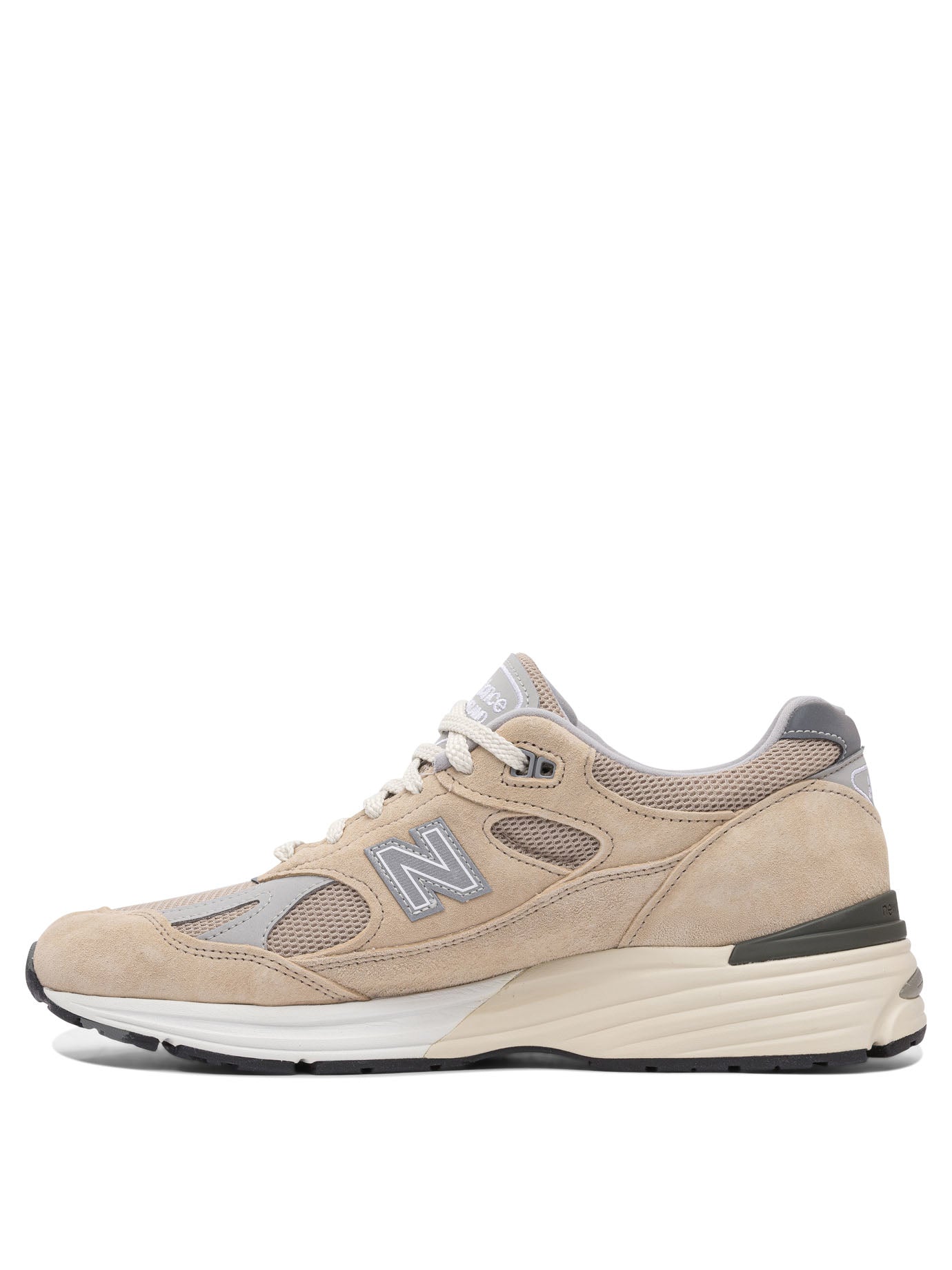 "Elevated Essentials Made in UK991V2" Sneakers Sneakers & Slip-On