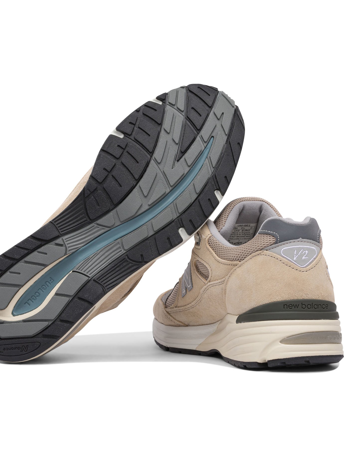 "Elevated Essentials Made in UK991V2" Sneakers Sneakers & Slip-On
