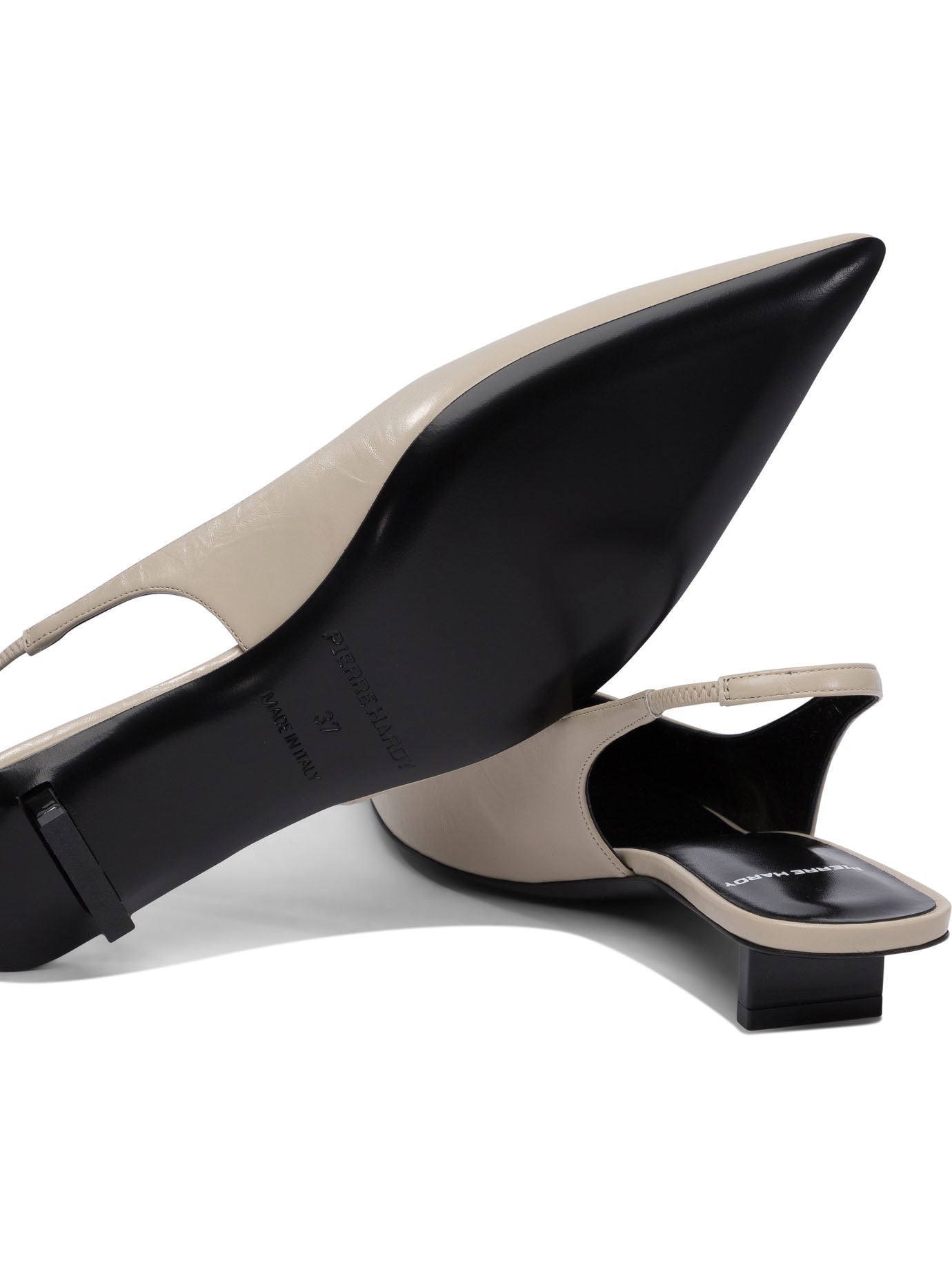 Heeled shoes Heeled shoes
