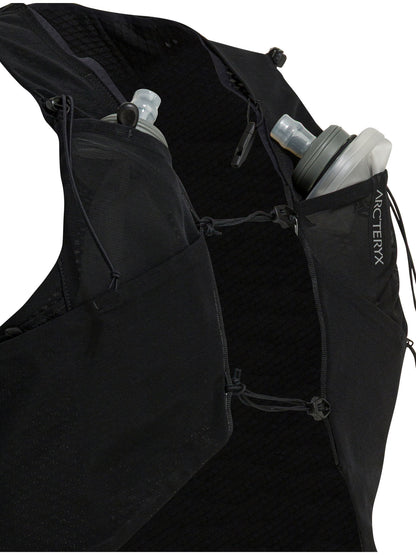 "Norvan 7" sports backpack Backpacks