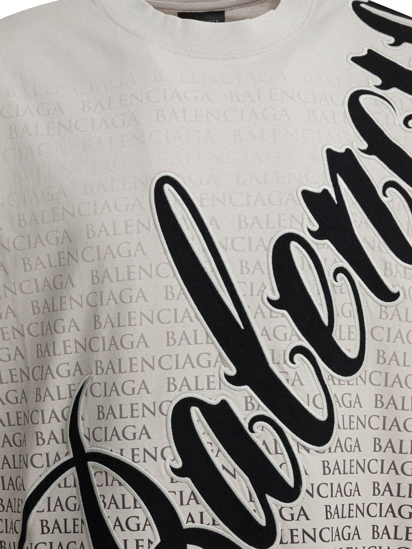 "Salon de Couture" crewneck T-shirt T-shirts