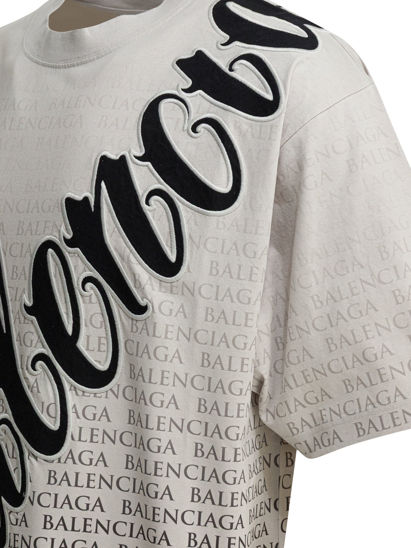"Salon de Couture" crewneck T-shirt T-shirts