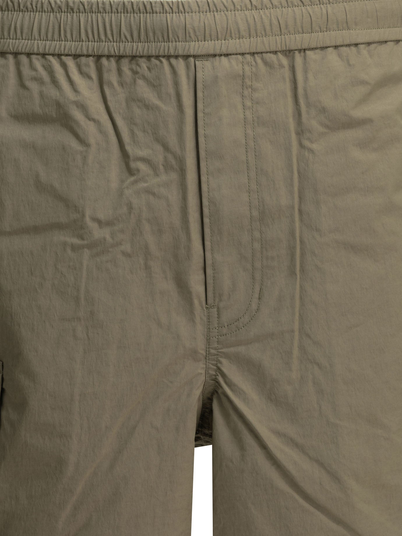 "Tech 6 Pockets" cargo shorts Shorts