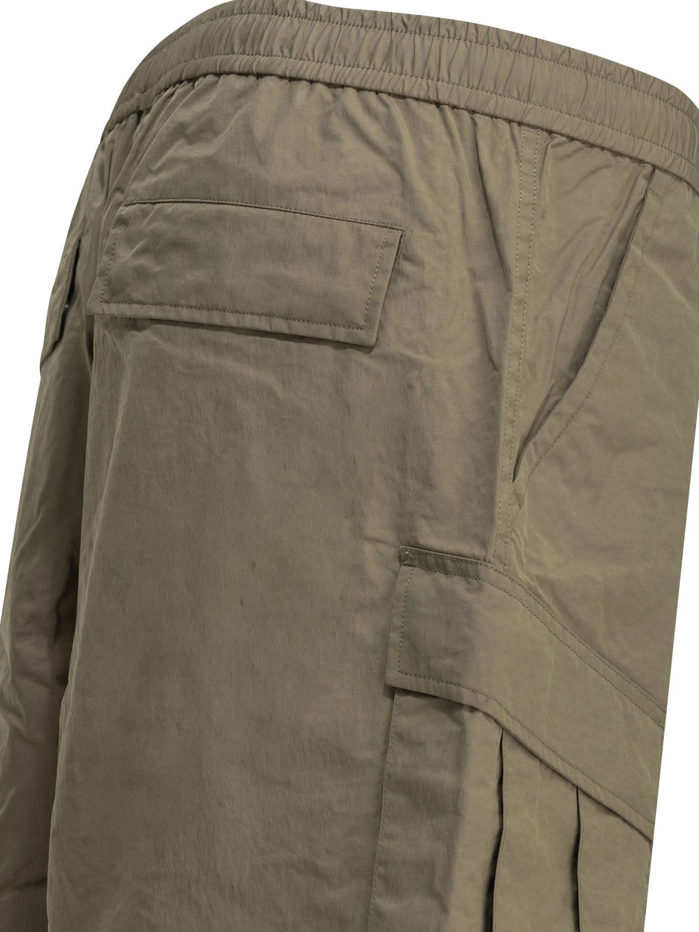 "Tech 6 Pockets" cargo shorts Shorts