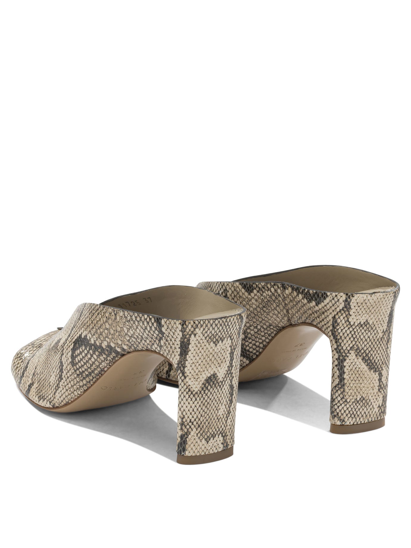 Heeled shoes Heeled shoes
