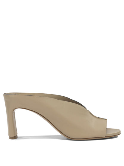 Heeled shoes Heeled shoes