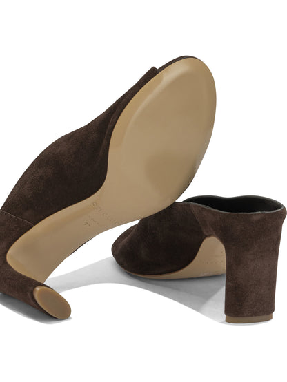 Heeled shoes Heeled shoes