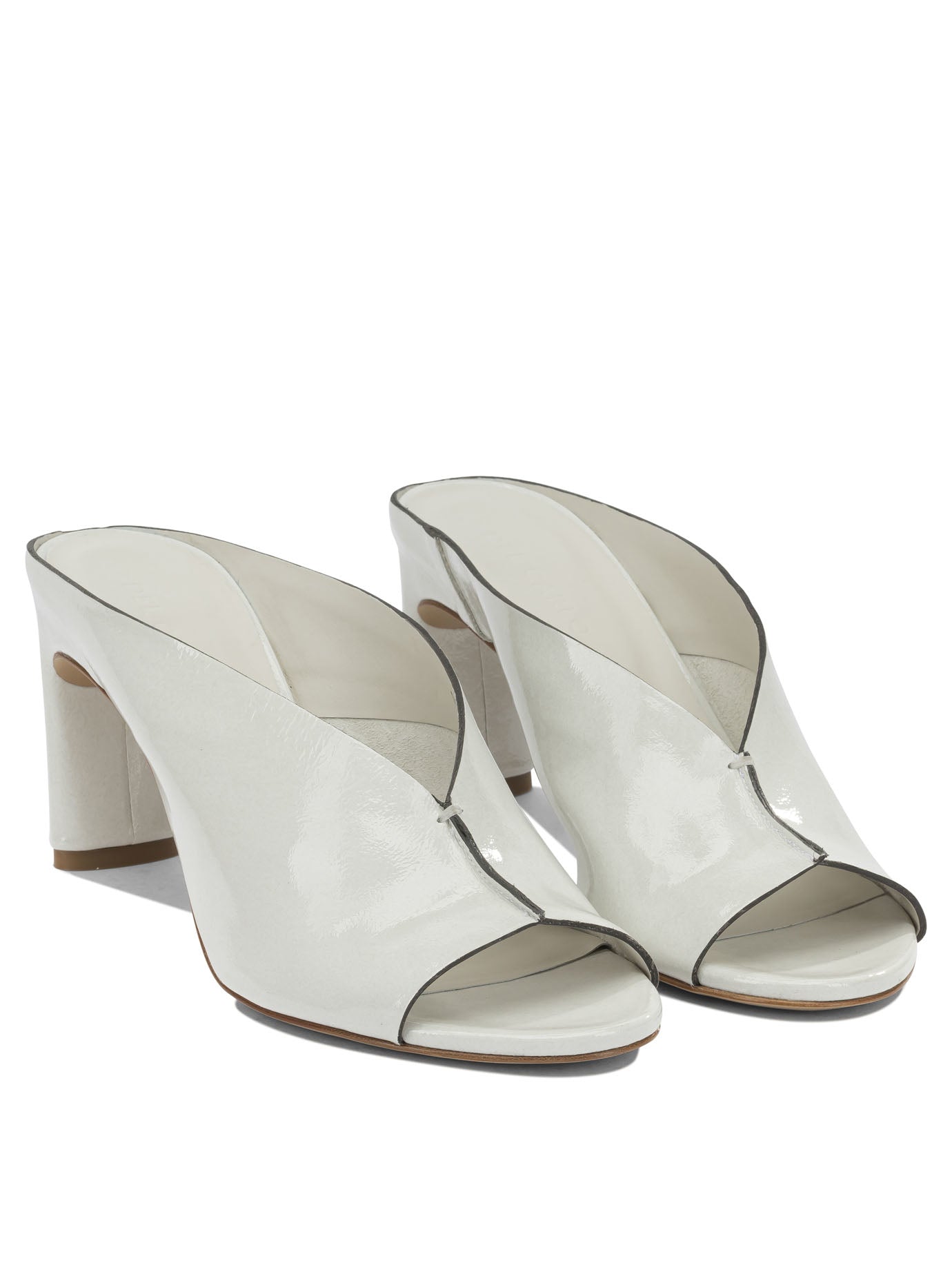 Heeled shoes Heeled shoes
