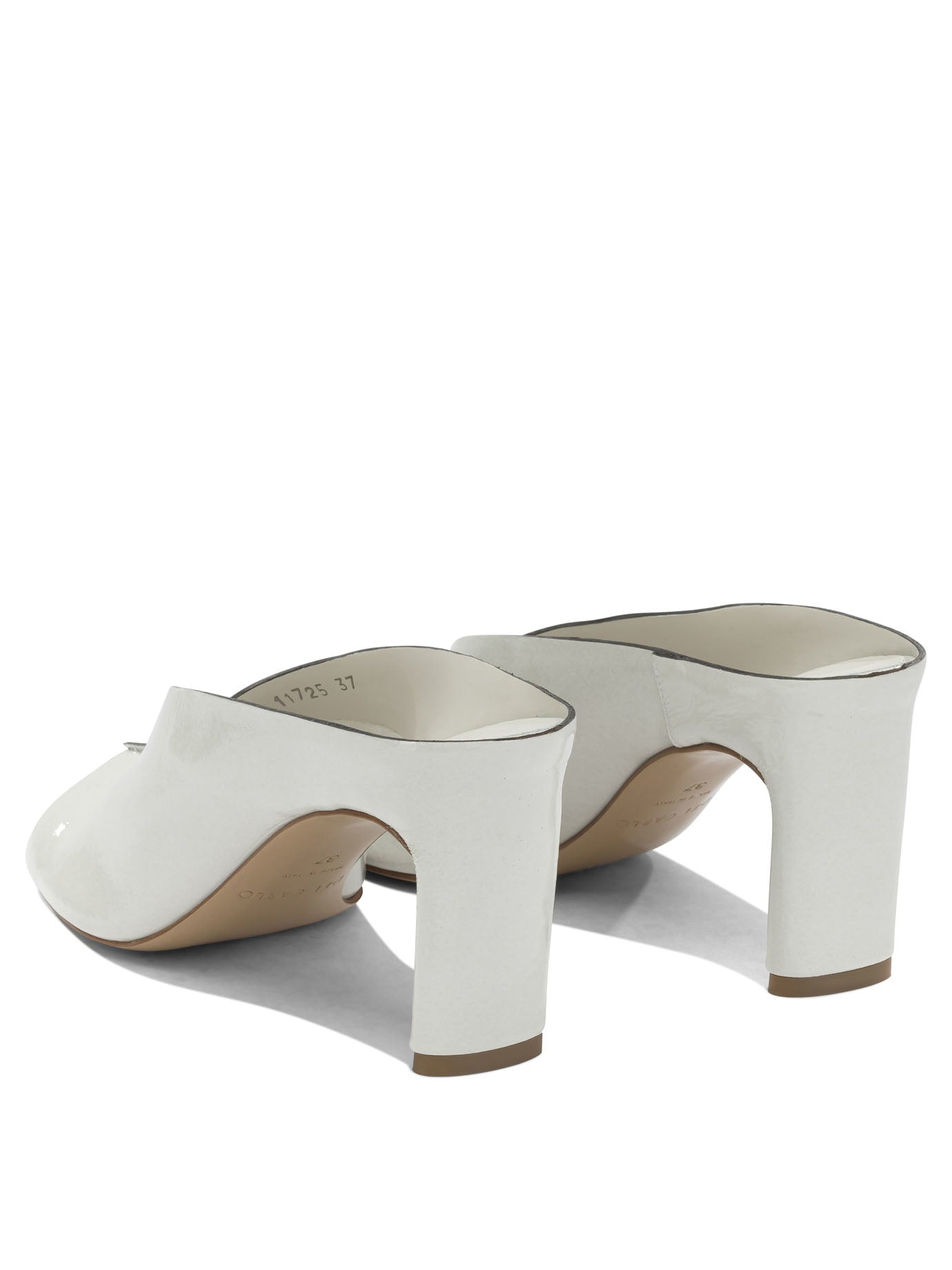 Heeled shoes Heeled shoes