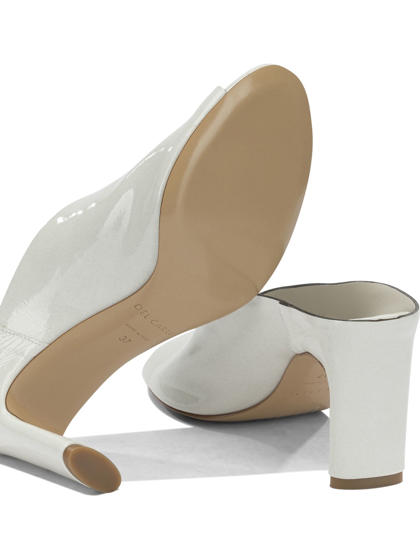 Heeled shoes Heeled shoes