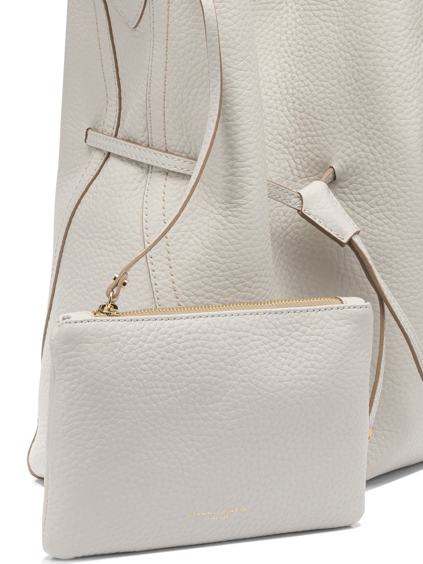 Shoulder bags Shoulder bags