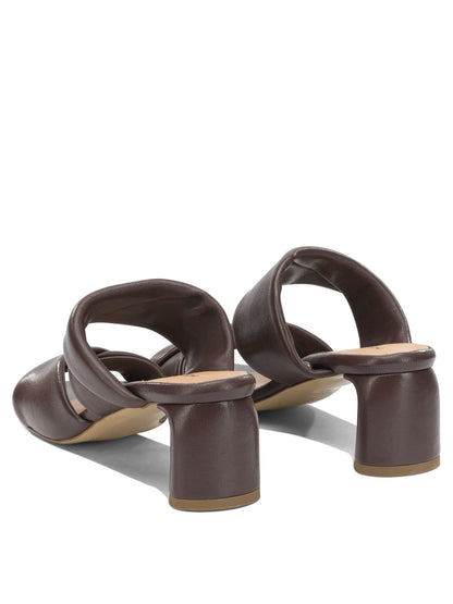 Heeled shoes Heeled shoes
