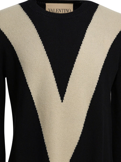 Wool sweater with inlaid V Knitwear