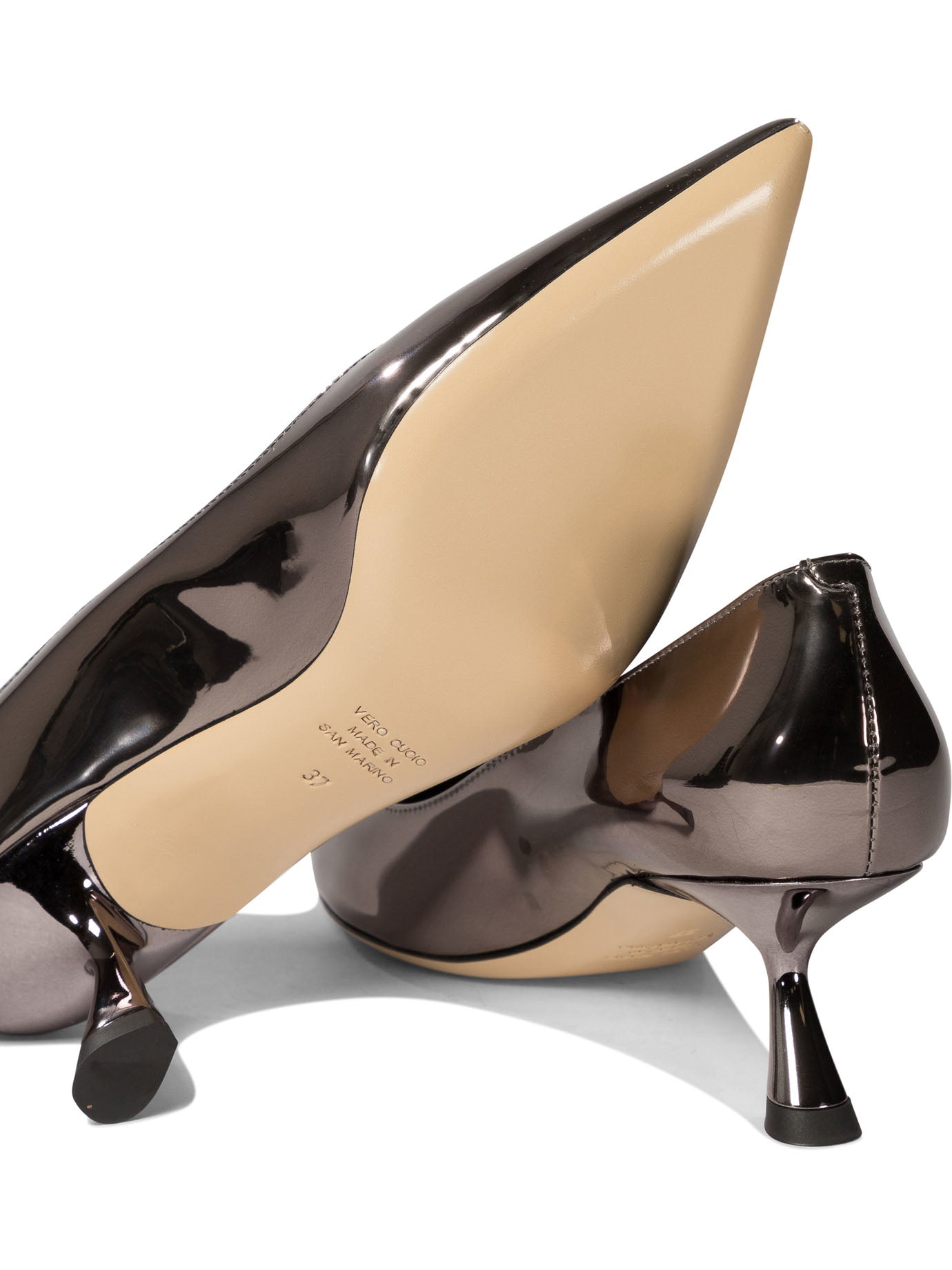 Pumps in mirror effect leather Heeled shoes