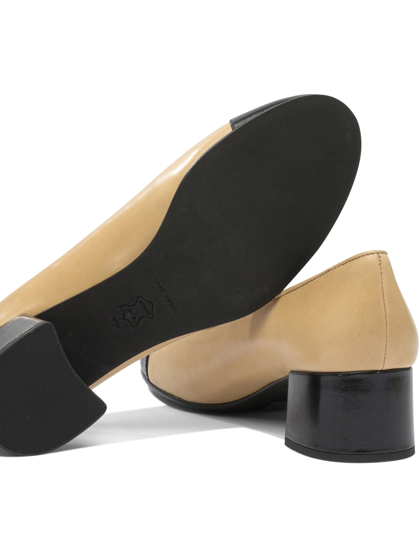 Heeled shoes Heeled shoes
