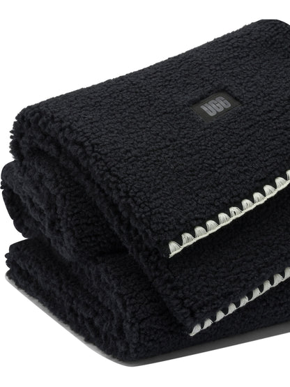 "Scalloped" Scarf in UGGfluff Sciarpe & Foulard