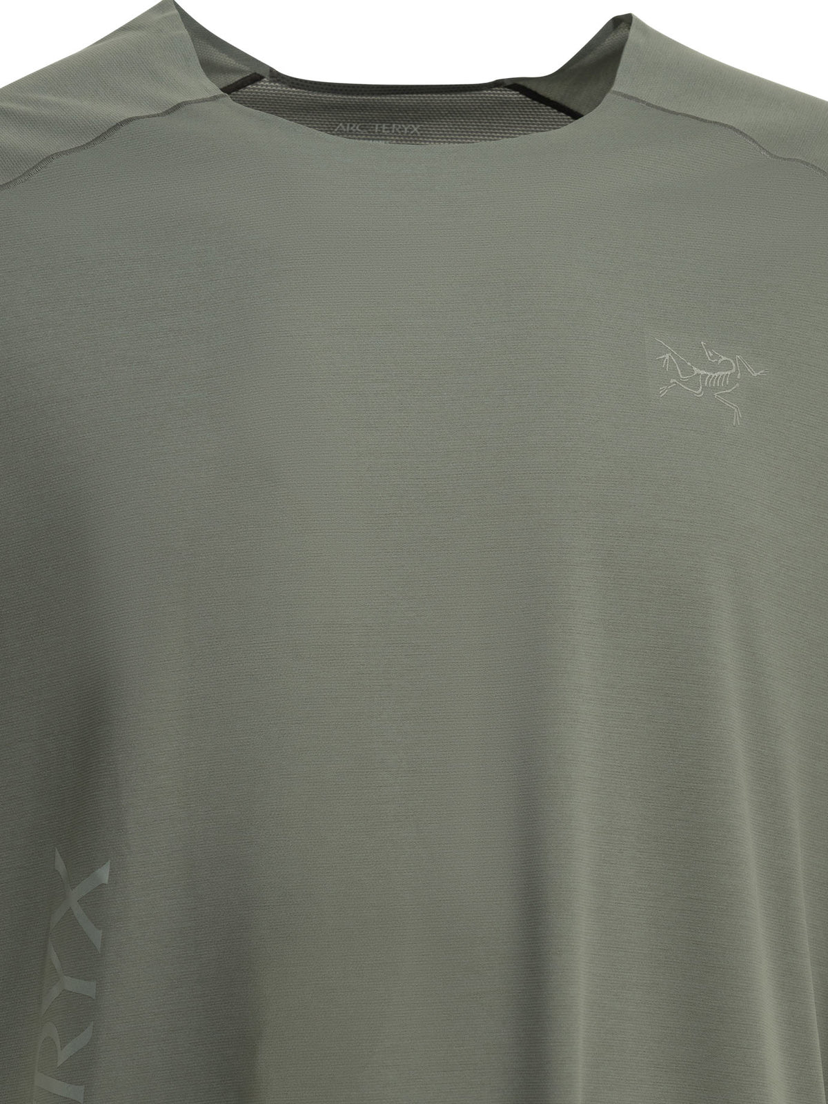 "Norvan" round neck T-shirt T-shirts