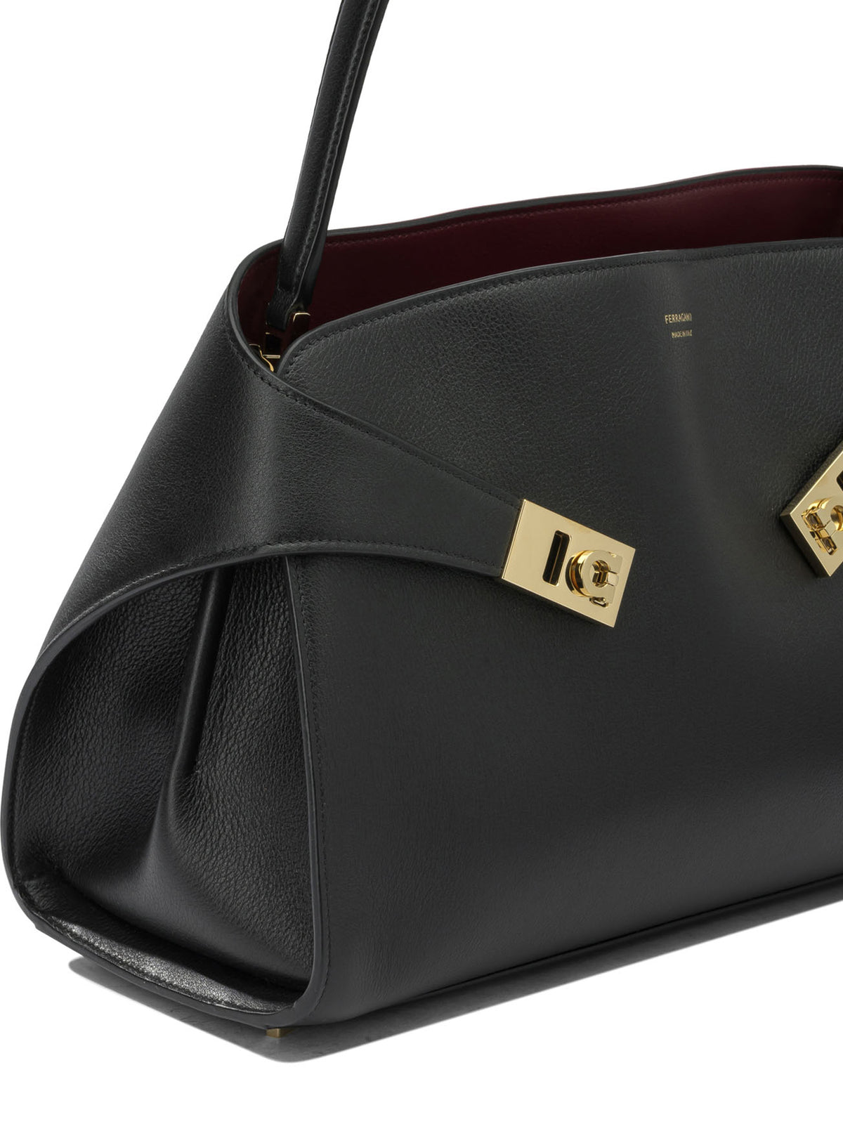 "Hug" Medium Clutch Handbags