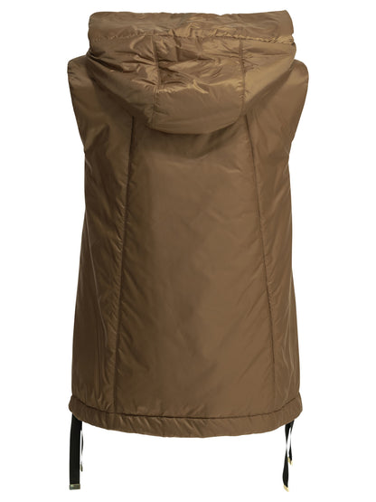 Water-repellent sleeveless jacket Jackets and Coats