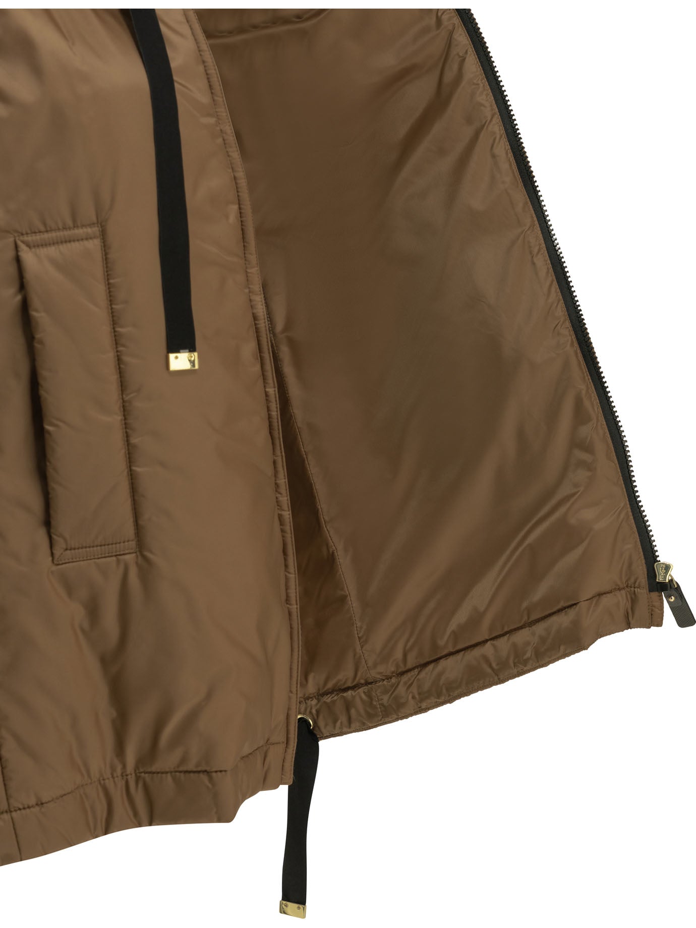 Water-repellent sleeveless jacket Jackets and Coats