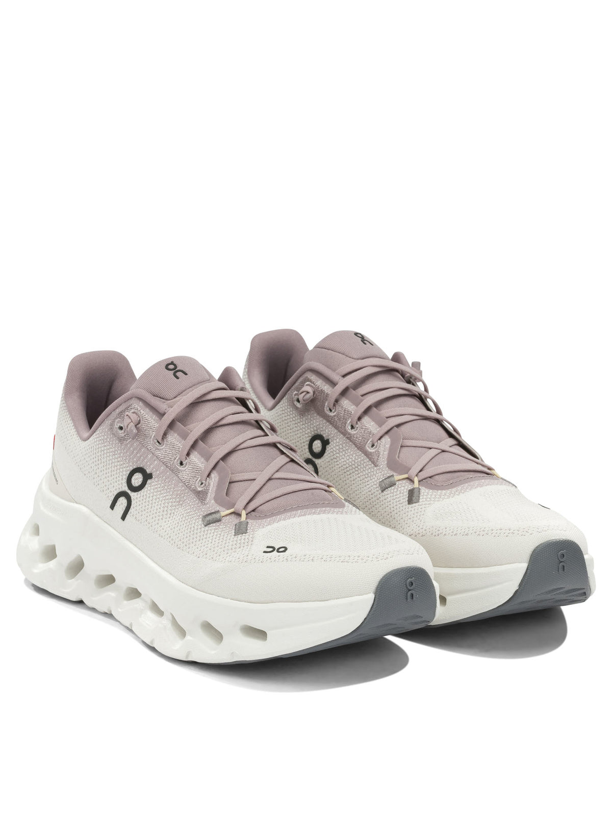"Cloudtilt" Low-Top Sneakers Sneakers & Slip-On