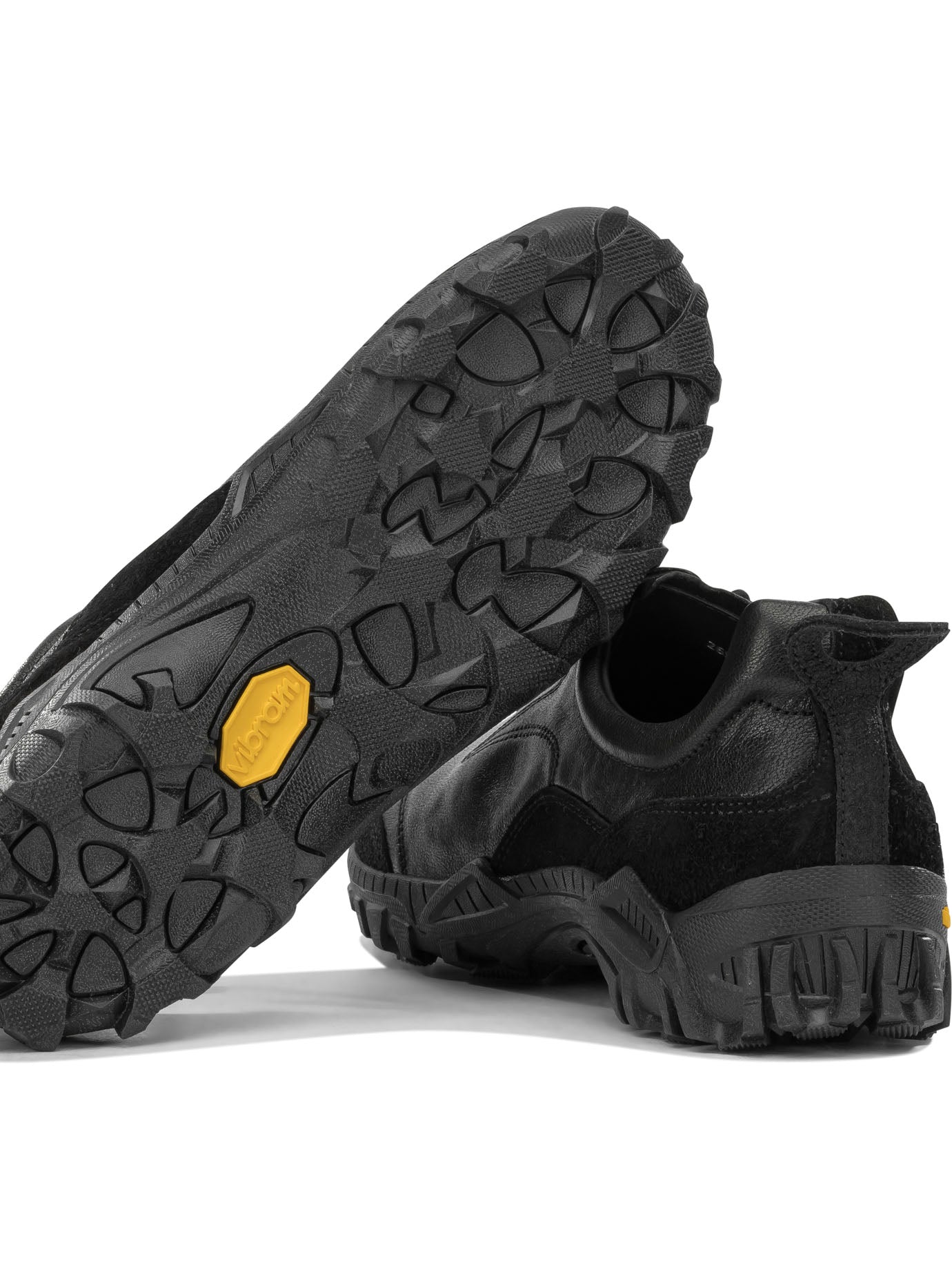 "Gabe" Low-Top Sneakers Sneakers & Slip-On