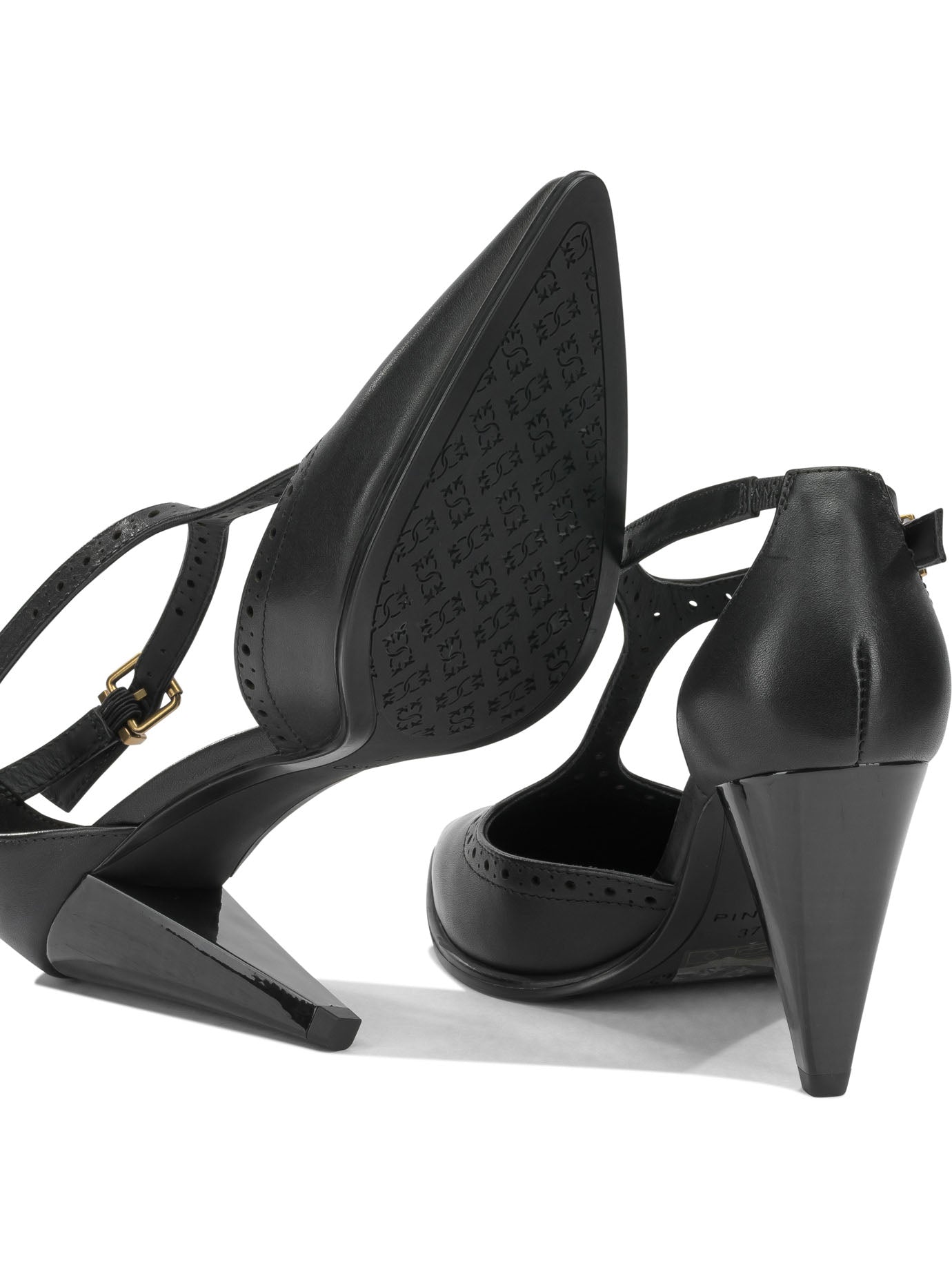 Heeled shoes Heeled shoes