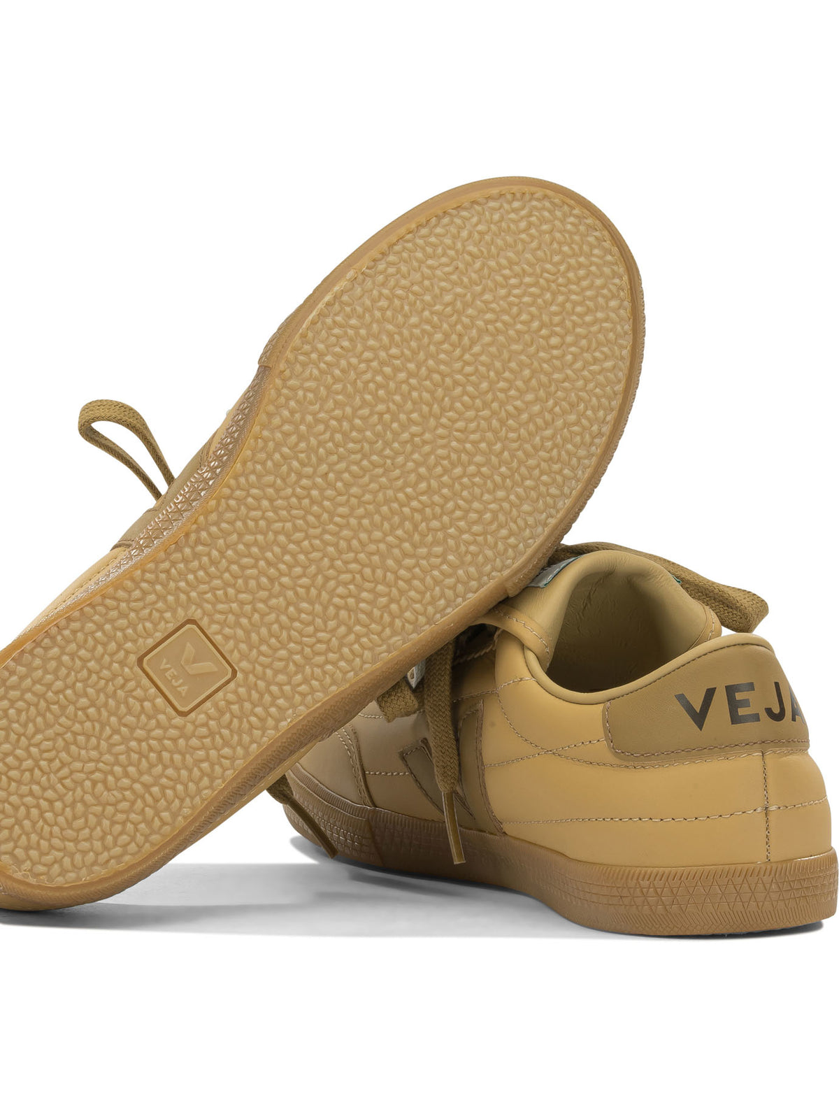 "Veja Panenka x Magliano" Low-Top Sneakers Sneakers & Slip-On