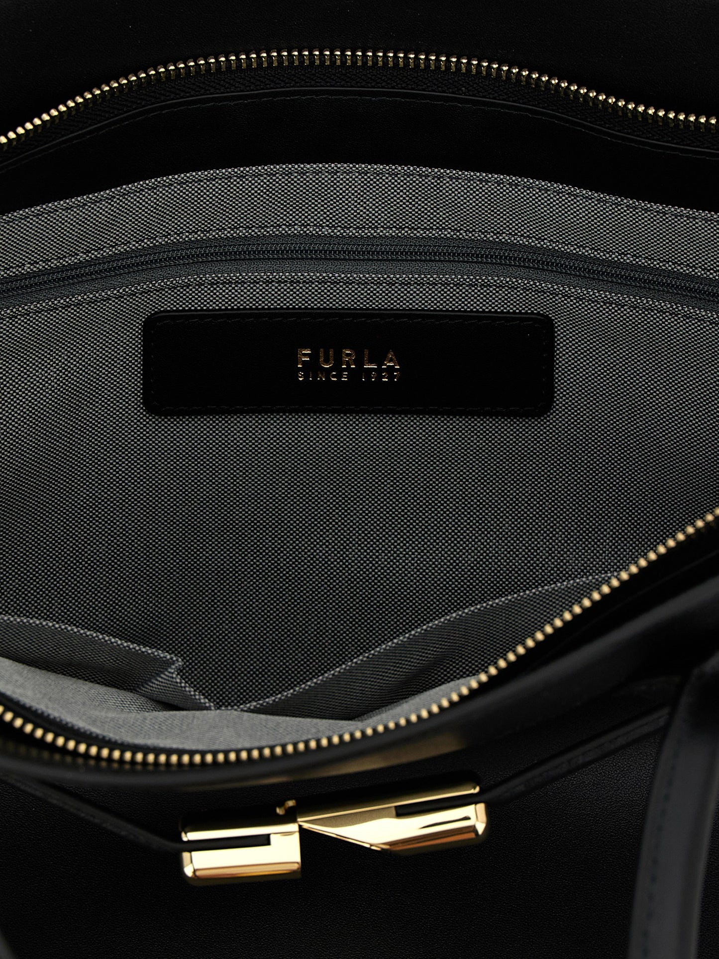 'Furla Goccia Dome L' shoulder bag Shoulder bags