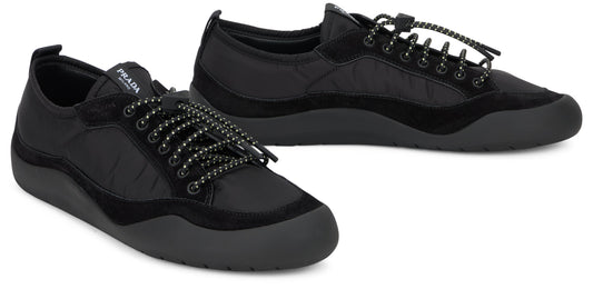 Sneakers with contrasting laces SHOES