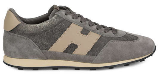 Sports shoe with details SHOES
