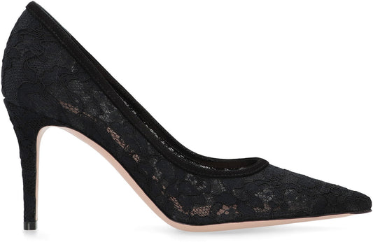 Claudia's lace neckline RTW