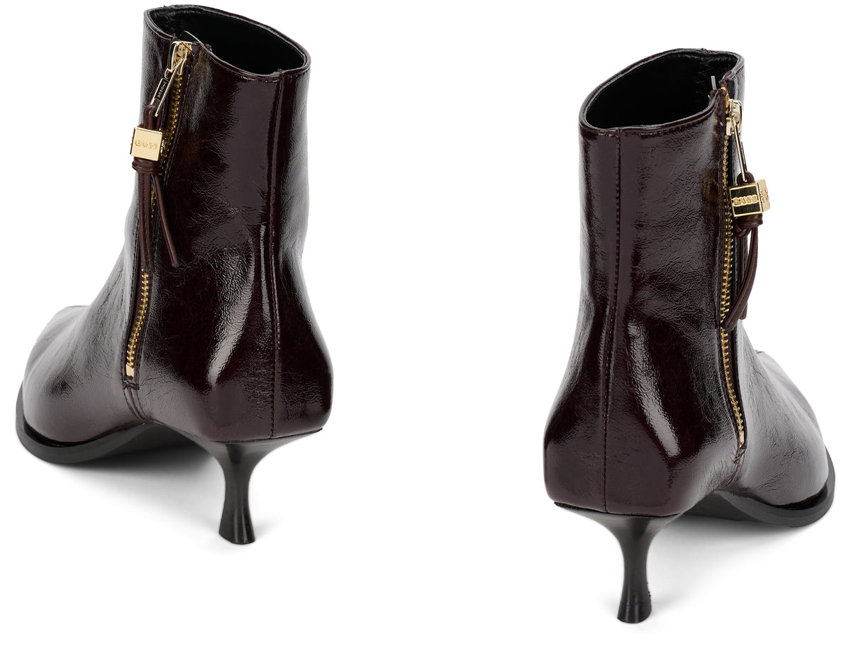 Ankle boot with low heel SHOES